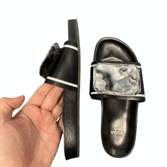 TOGA Pulla Black Stone Art Sandals Slip On US 8 Casual Streetwear Beach Travel - Picture 4 of 4